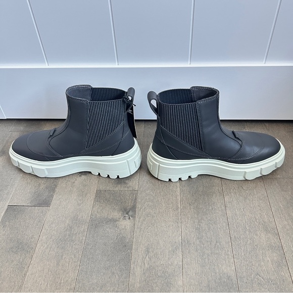 Sorel Womens Caribou X Chelsea Boot - Picture 6 of 12